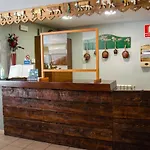 Ξενοδοχείο Albares 3*
