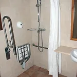 Ξενοδοχείο Albares 3*